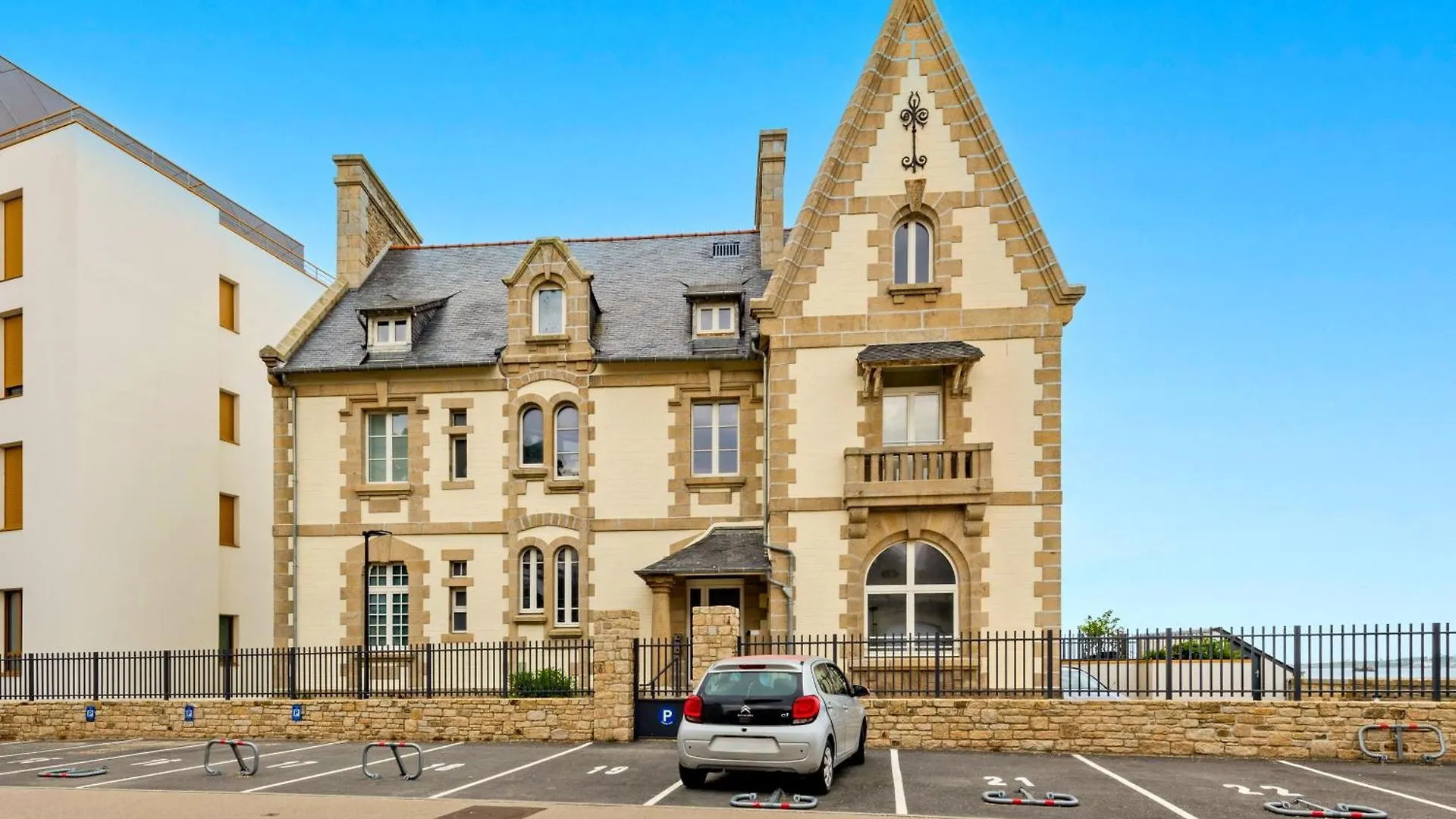 Lägenhet The Captain'S Lodge - Au Bord De La Mer Roscoff
